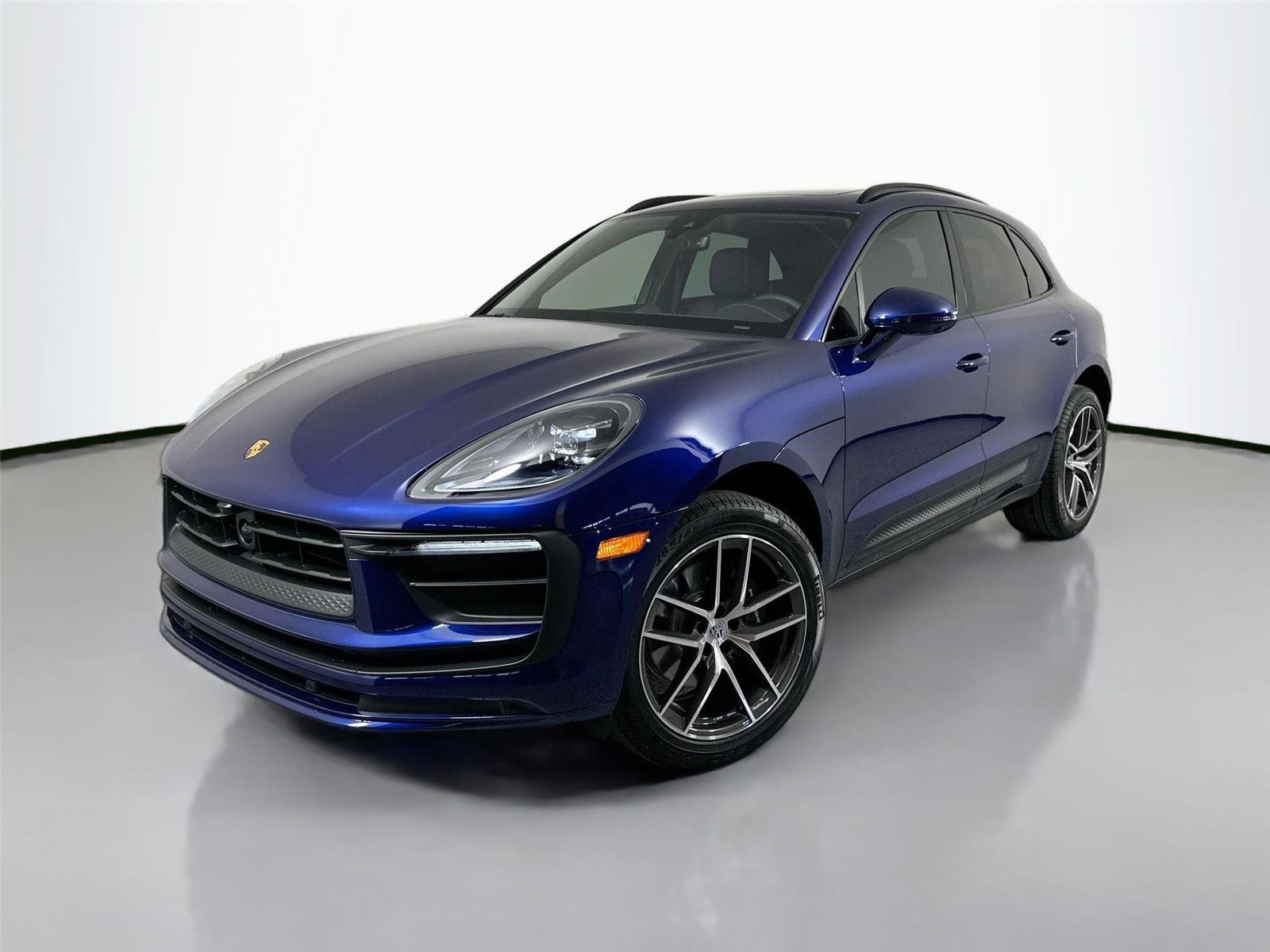 Certified 2026 Porsche Macan Turbo AWD/4WD image 1