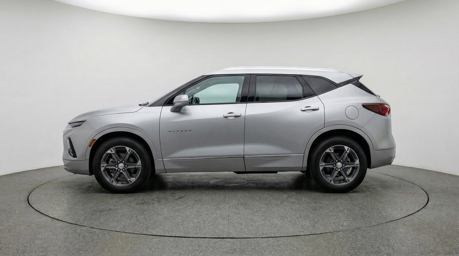 Used 2025 Chevrolet Blazer LT FWD image 5