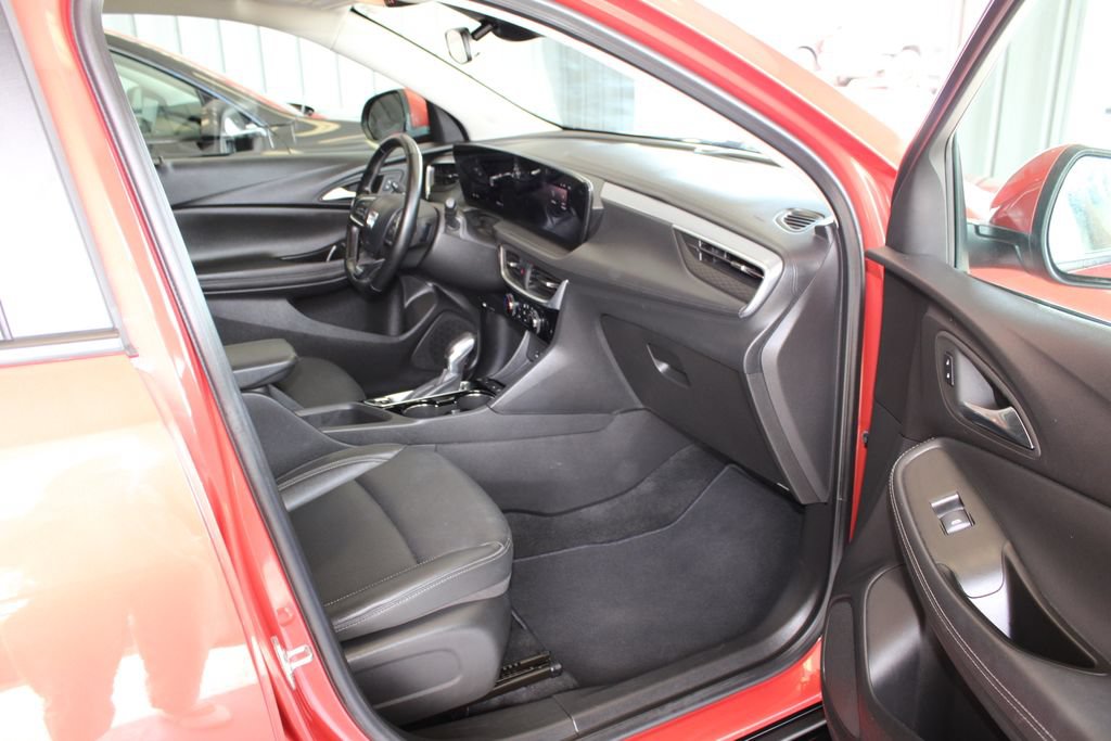 Used 2024 Buick Encore GX Sport Touring w/ Comfort Package FWD image 41