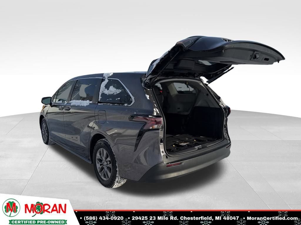 Used 2024 Toyota Sienna LE image 26