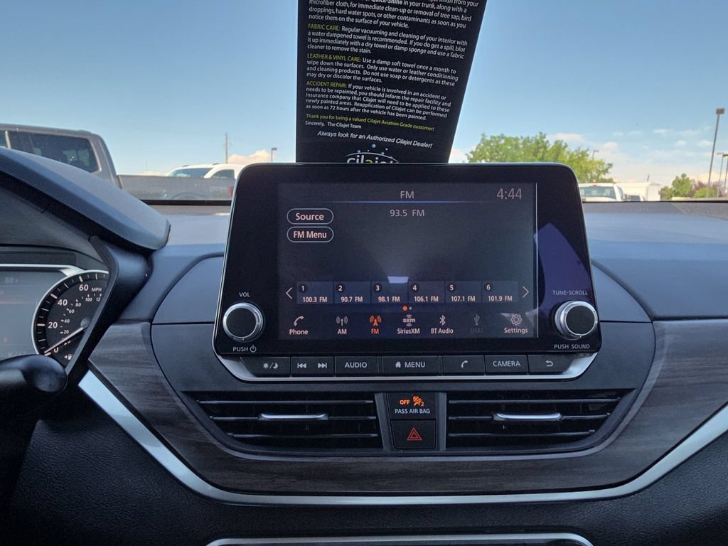 Used 2025 Nissan Altima 2.5 SV AWD/4WD image 17