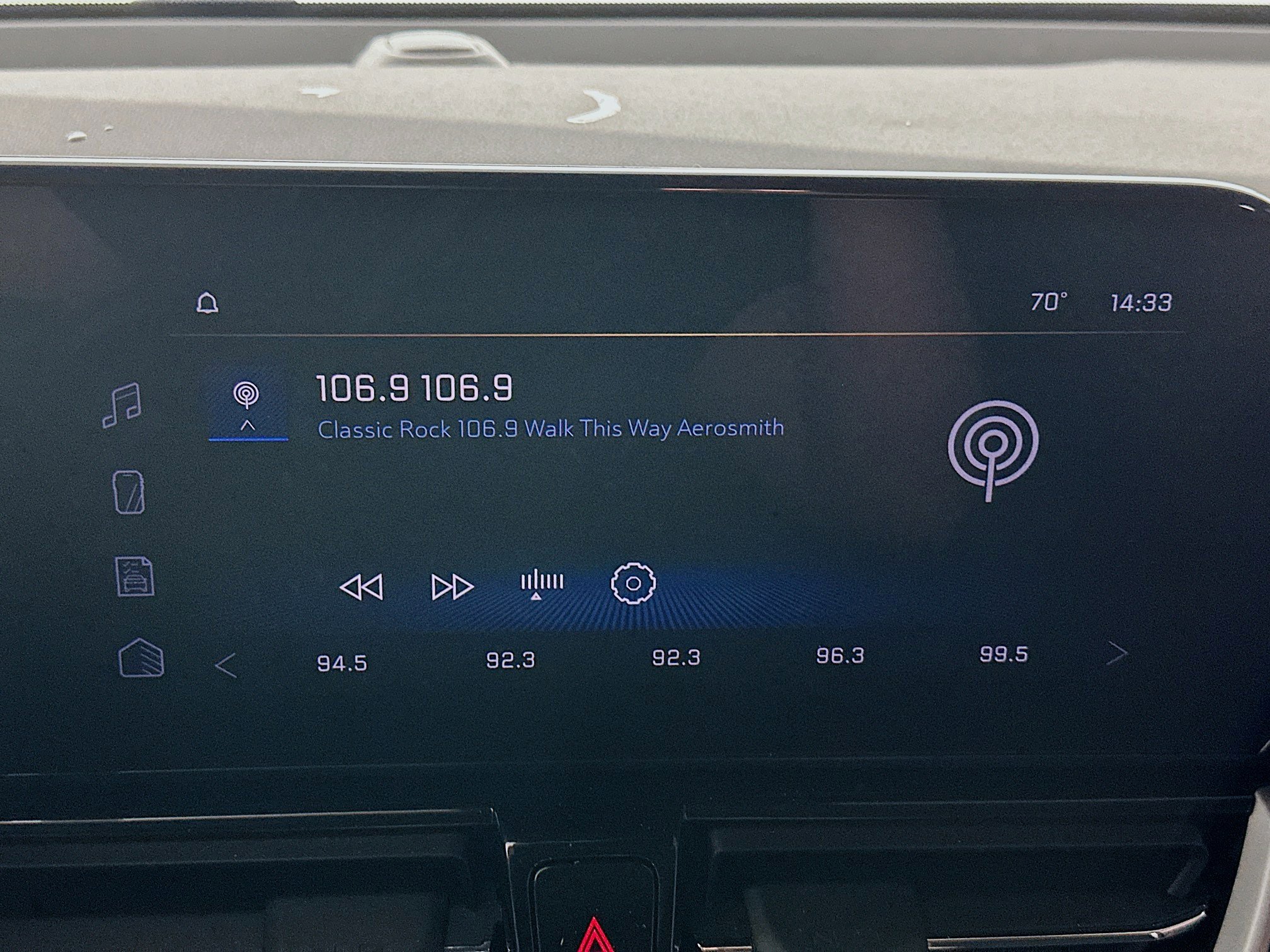 Used 2024 Chevrolet TrailBlazer LT w/ Convenience Package image 21