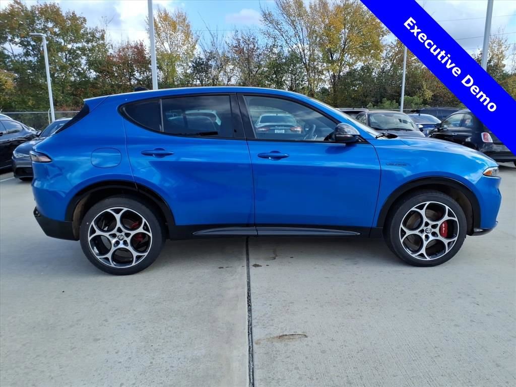 New 2025 Alfa Romeo Tonale Veloce w/ Premium Package AWD/4WD image 5