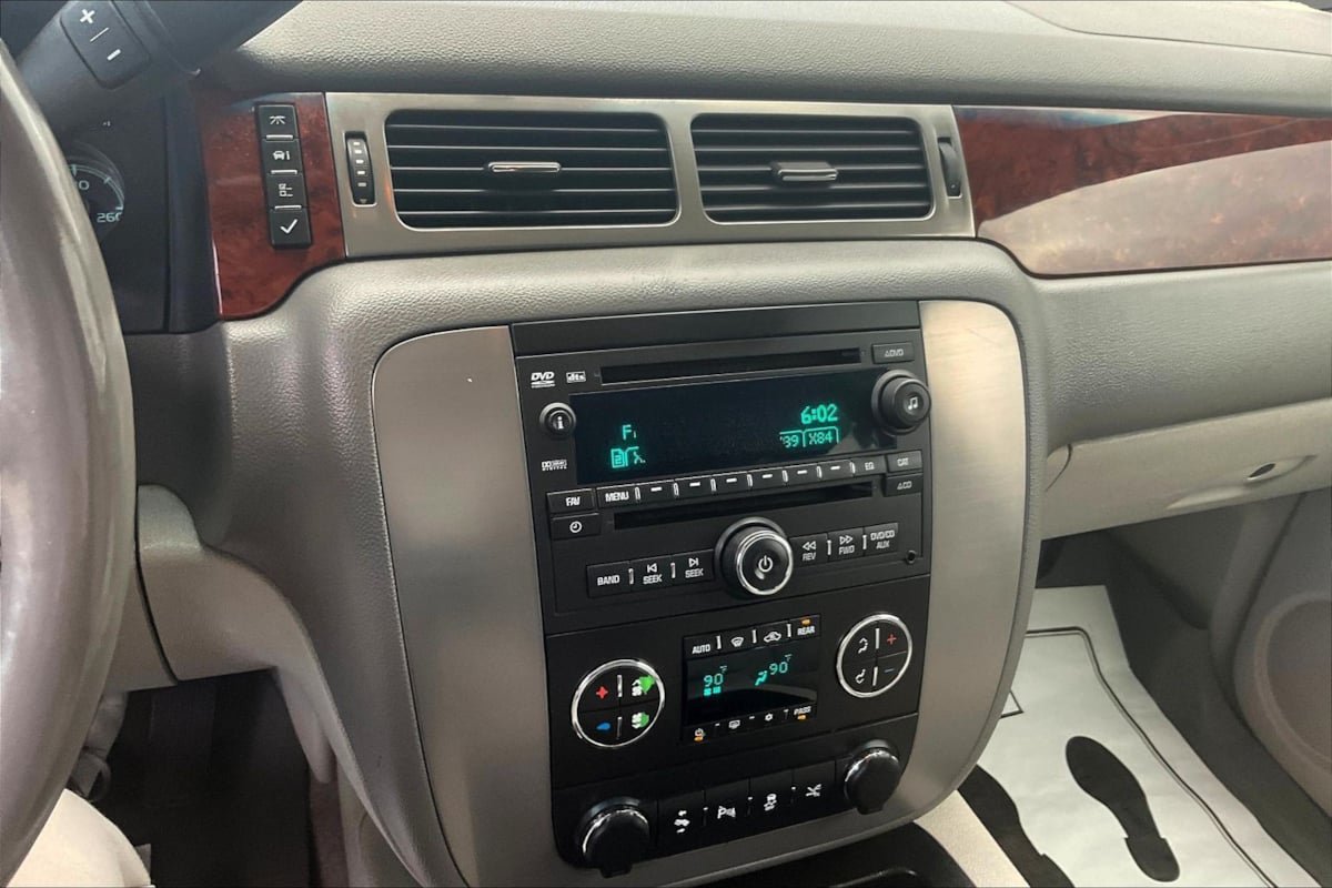Used 2012 GMC Yukon SLT w/ SLT-2 Equipment Package AWD/4WD image 14