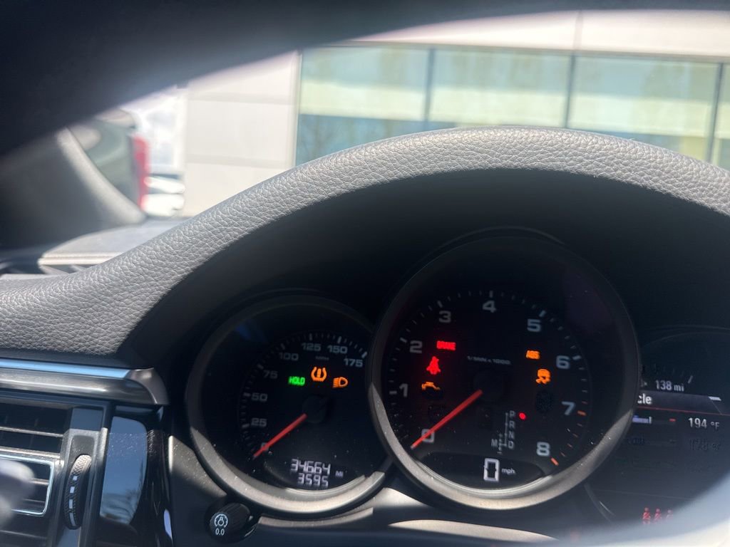 Used 2021 Porsche Macan image 19