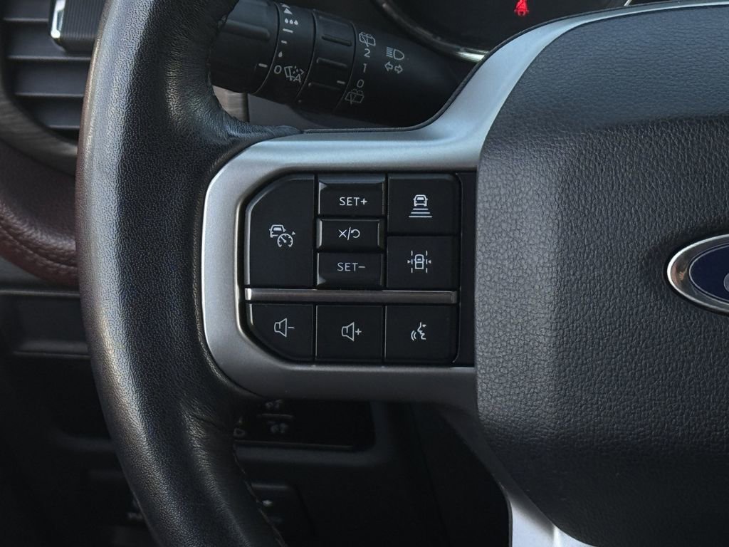 Used 2024 Ford Expedition Limited image 14