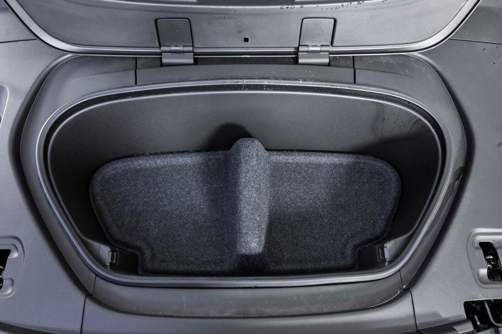 Certified 2024 Volvo C40 Recharge Ultimate AWD/4WD image 35