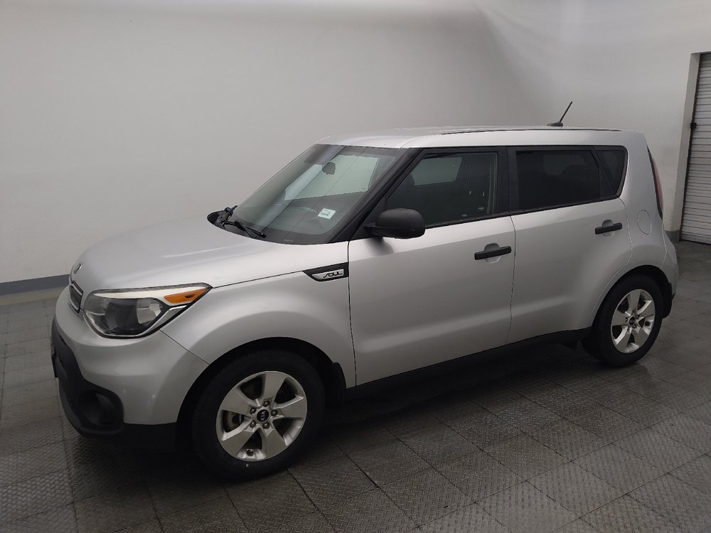 Used 2018 Kia Soul FWD image 2