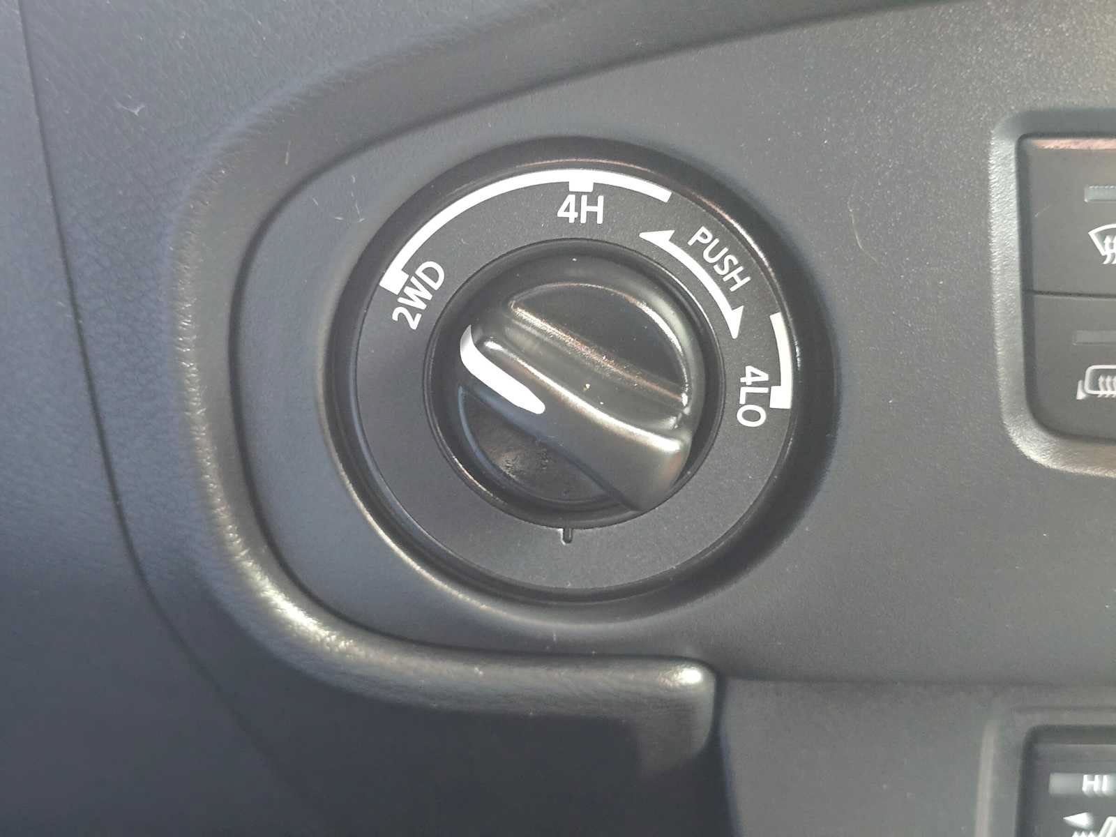 Used 2023 Nissan Frontier PRO-4X w/ Pro-4X Premium Package AWD/4WD image 29
