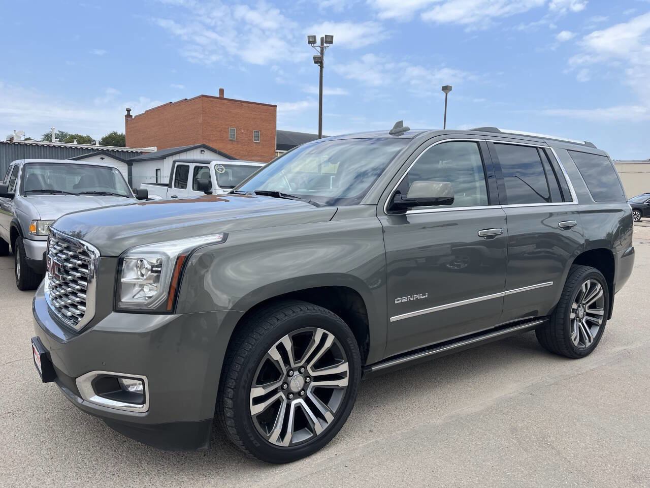Used 2018 GMC Yukon Denali w/ Denali Ultimate Package image 1