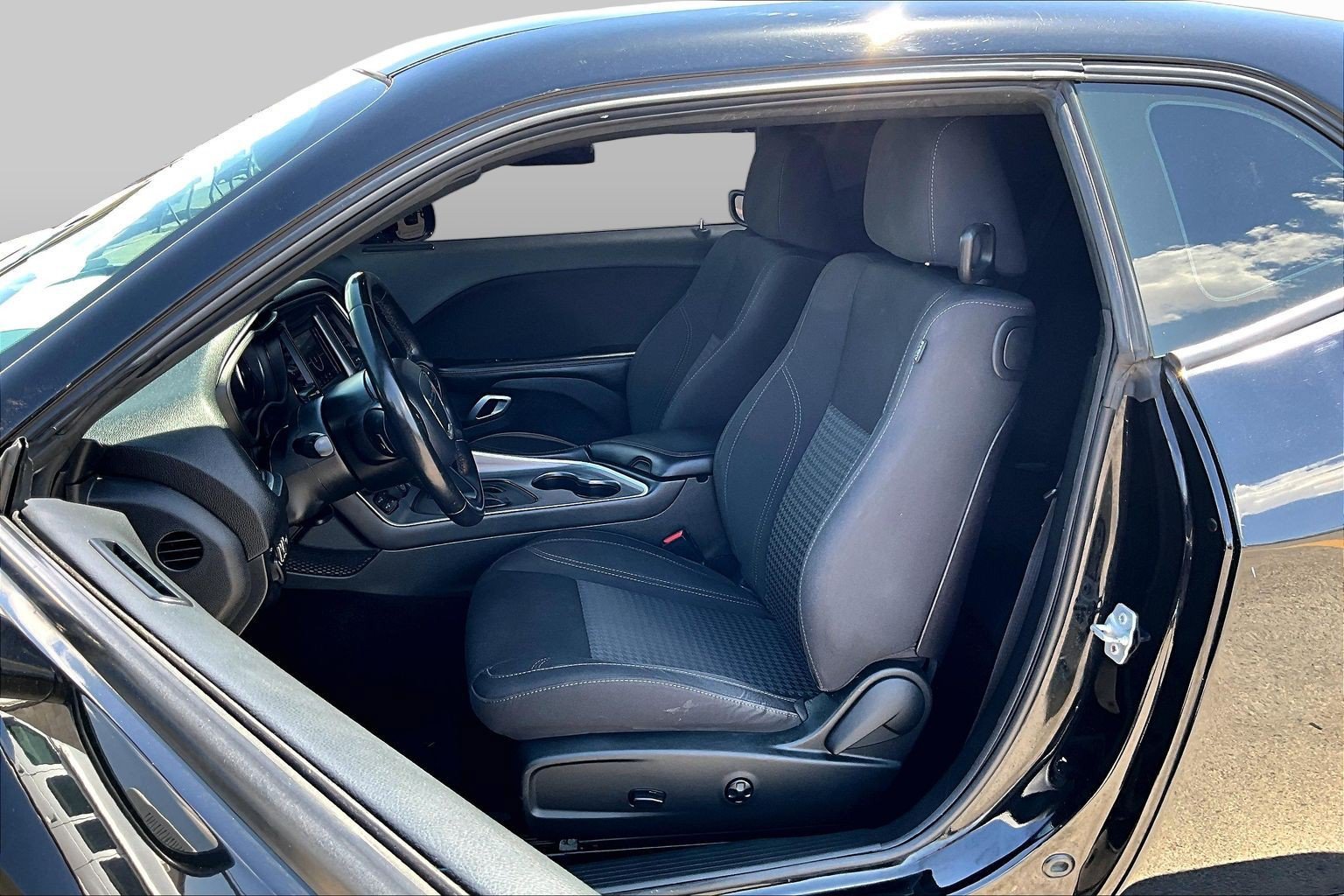 Used 2019 Dodge Challenger SXT RWD image 25