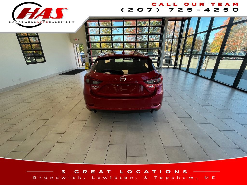 Used 2017 MAZDA MAZDA3 Grand Touring FWD image 5