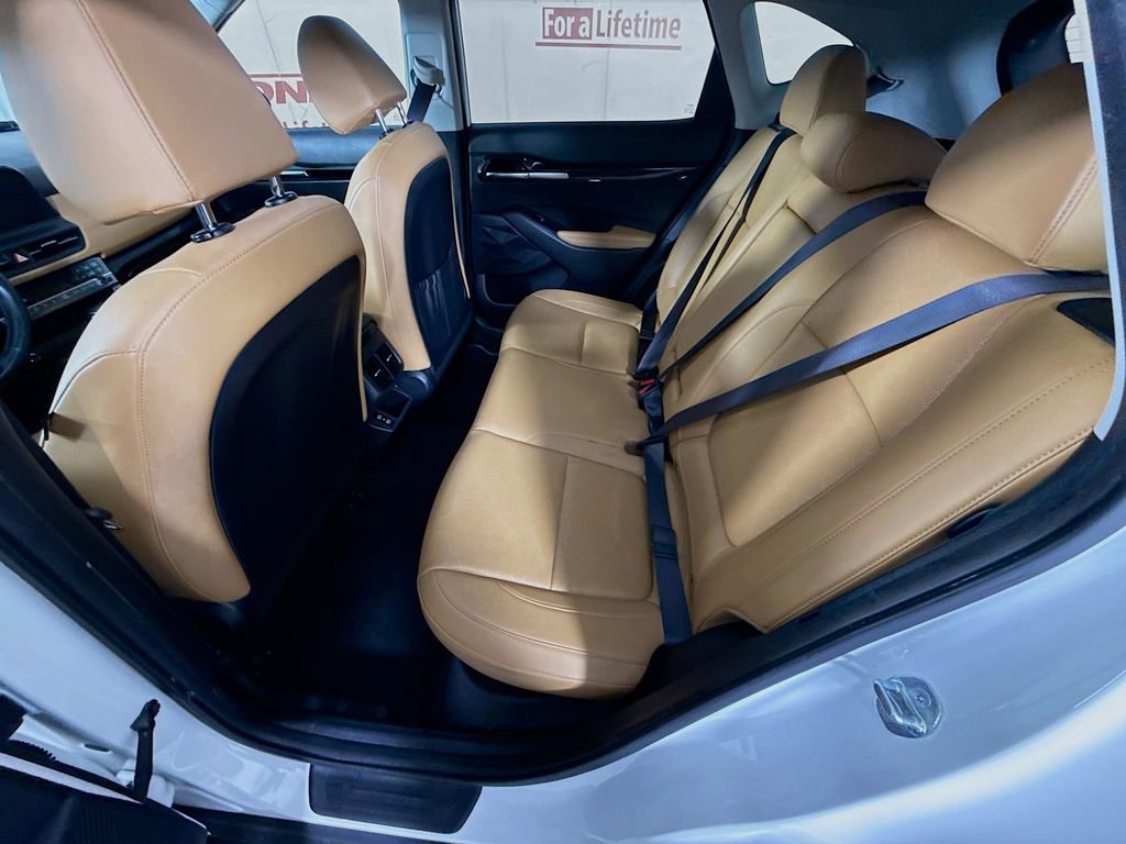 Used 2024 Kia Seltos EX image 28