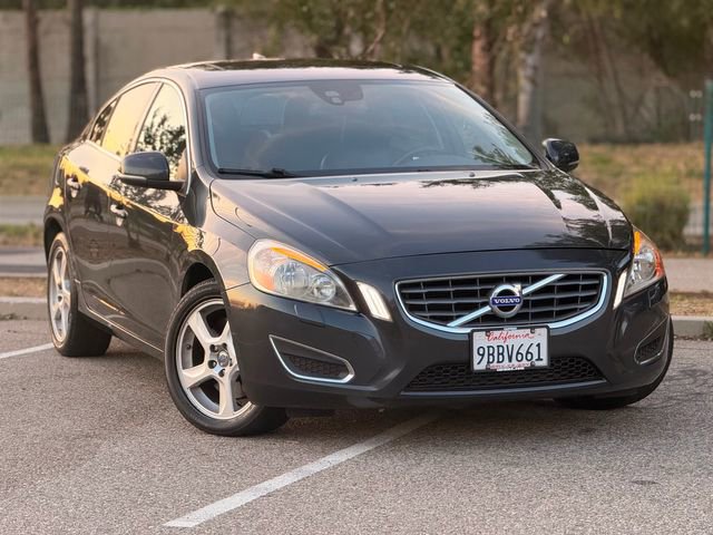 Used 2013 Volvo S60 T5 FWD image 1