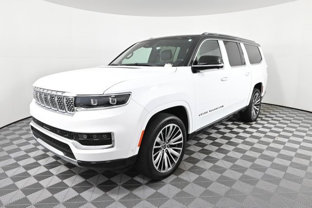 Used 2024 Jeep Grand Wagoneer L Series III image 2