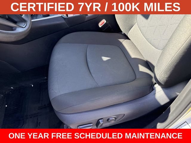 Used 2025 Toyota RAV4 XLE AWD/4WD image 15