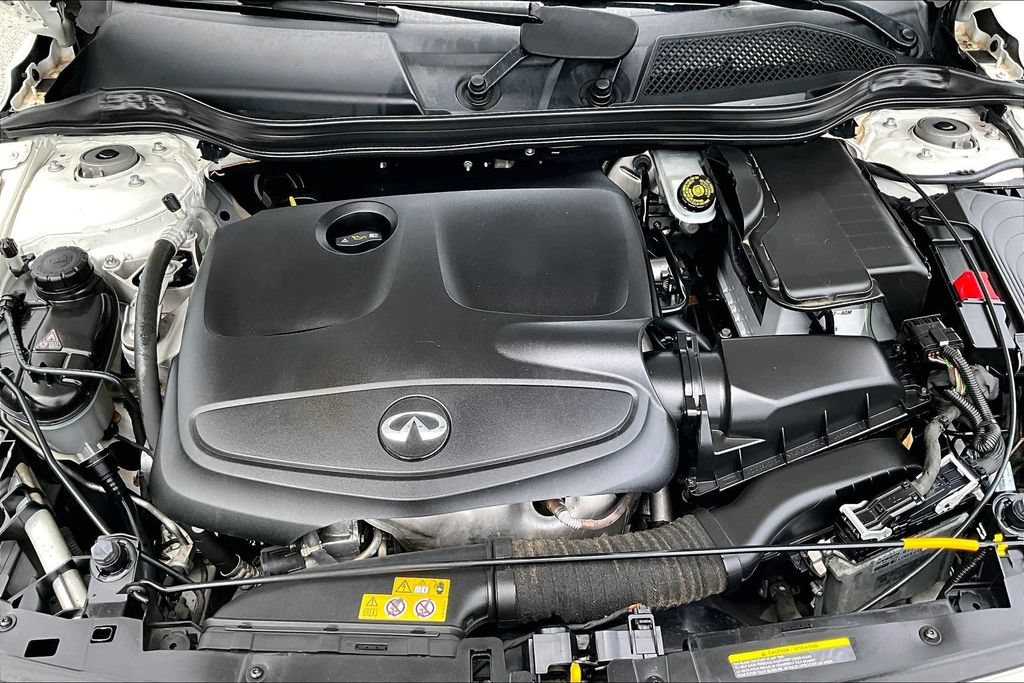 Used 2018 INFINITI QX30 Premium w/ Navigation Package FWD image 13