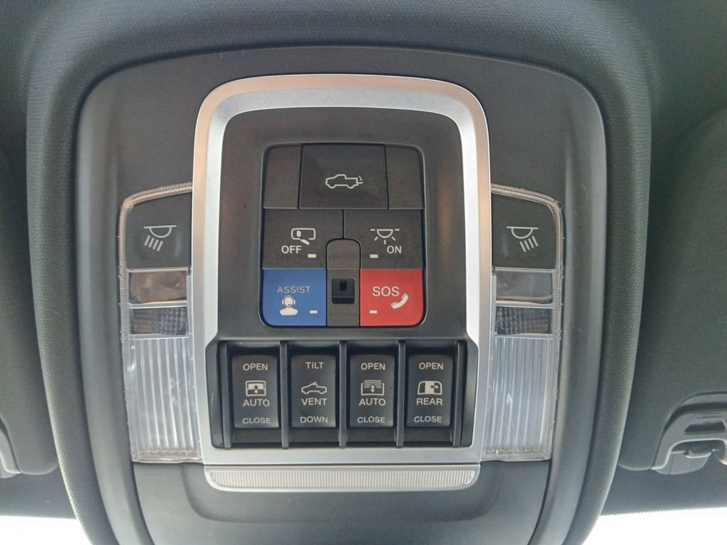 Used 2021 RAM 1500 Laramie w/ Sport Appearance Package AWD/4WD image 26