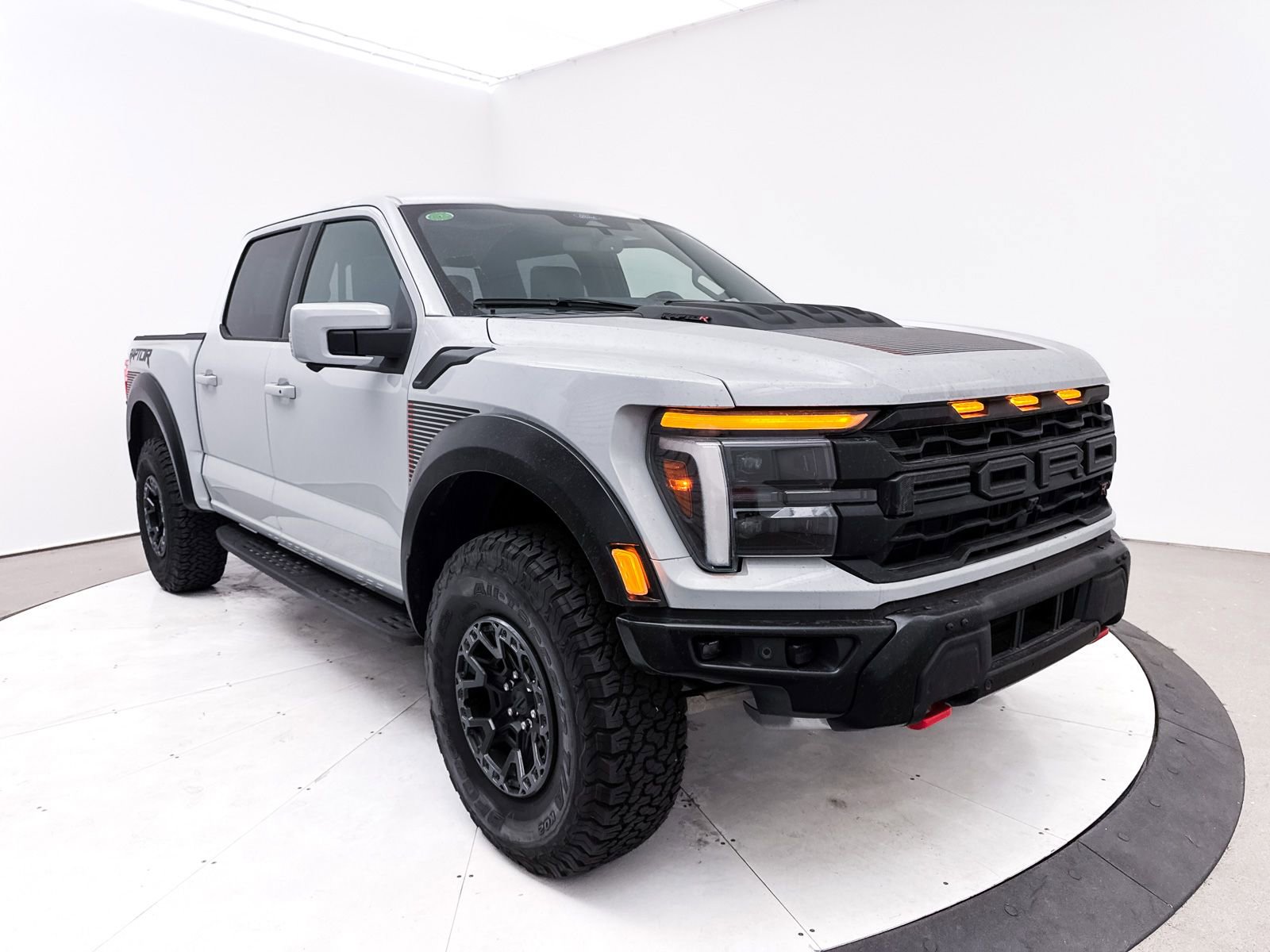 Used 2025 Ford F150 Raptor w/ Equipment Group 803A Raptor R image 31