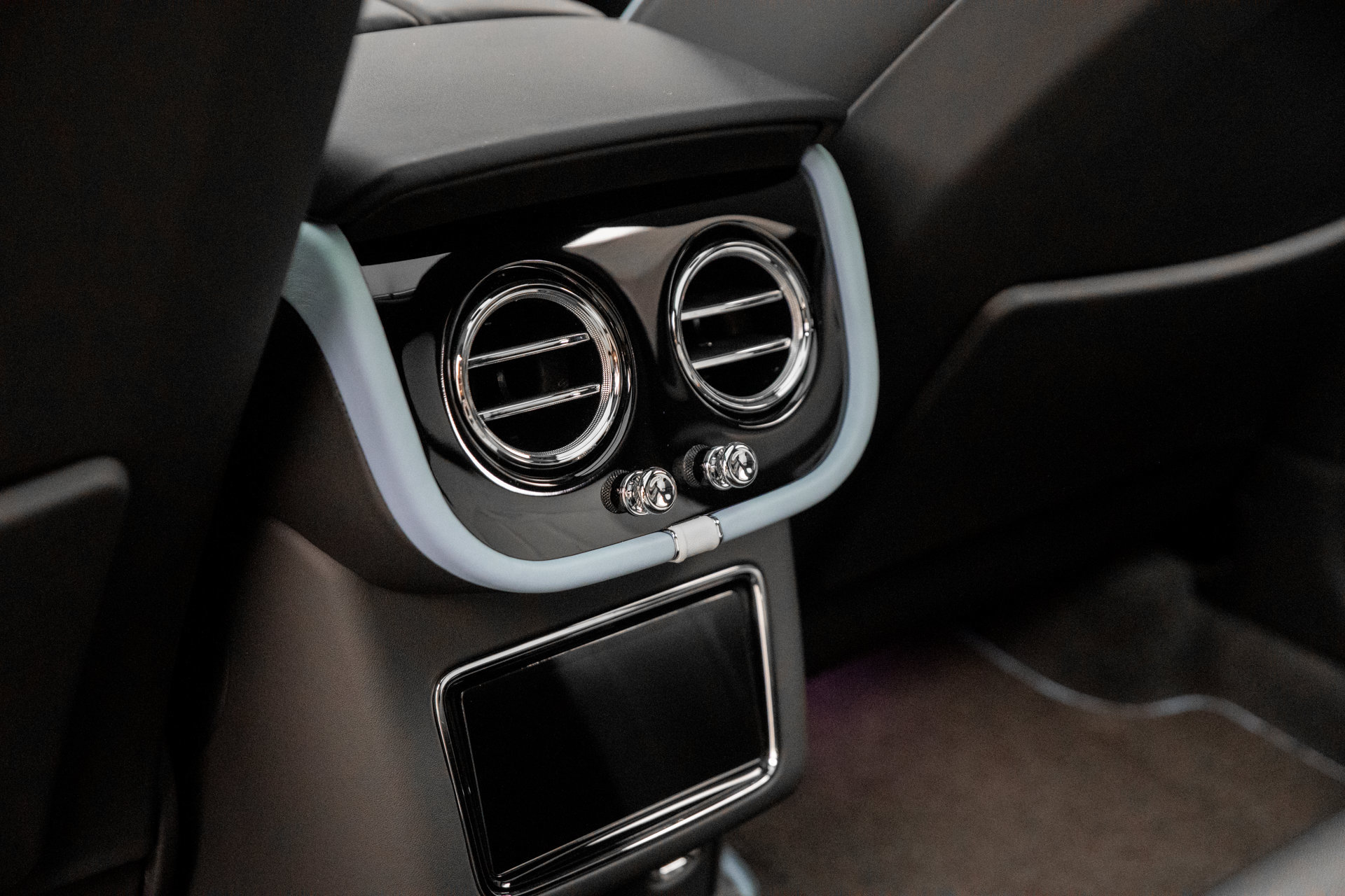 New 2027 Bentley Bentayga AWD/4WD image 34
