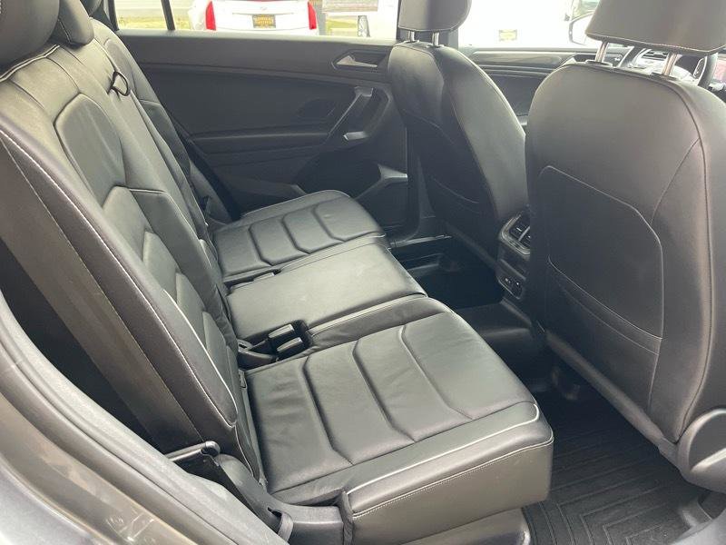 Used 2021 Volkswagen Tiguan SEL Premium R-Line image 37