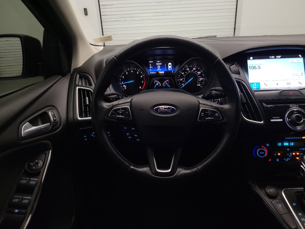 Used 2018 Ford Focus Titanium FWD image 22