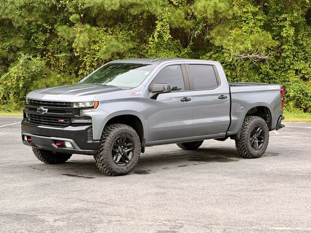Used 2021 Chevrolet Silverado 1500 LT Trail Boss w/ LPO, Dark Essentials Package AWD/4WD image 2