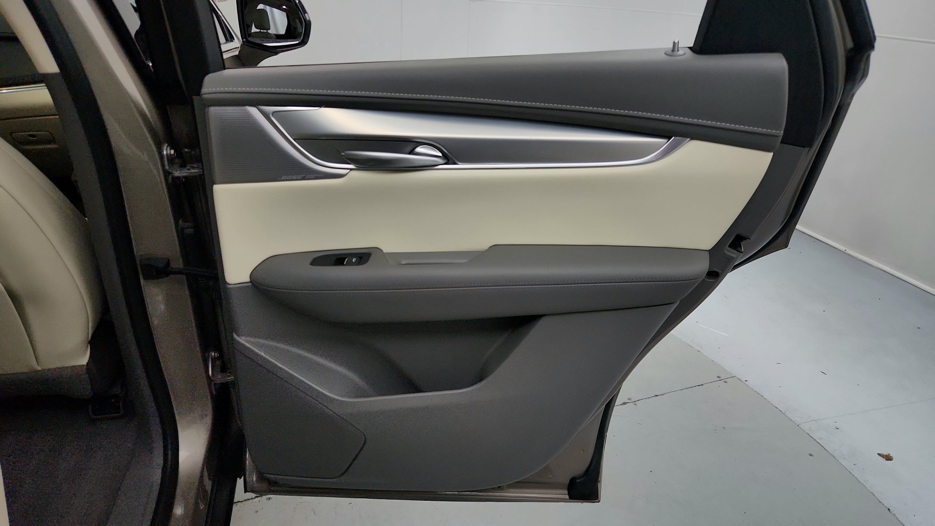 Certified 2023 Cadillac XT5 Premium Luxury AWD/4WD image 27