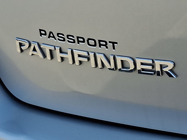 Used 2014 Nissan Pathfinder S AWD/4WD image 9