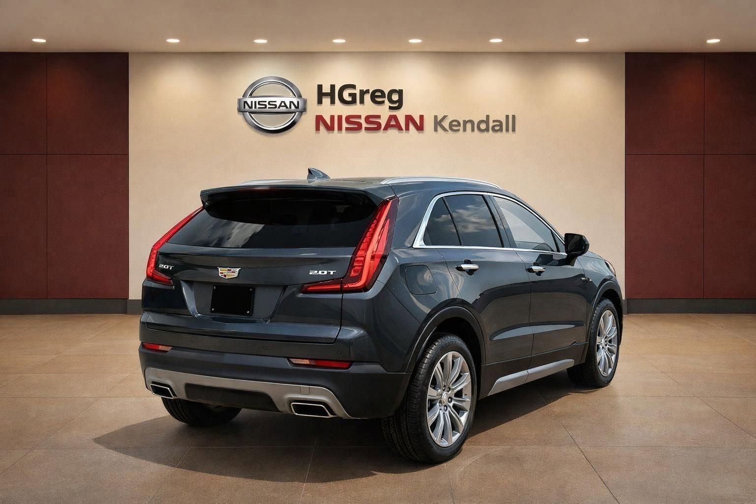 Used 2019 Cadillac XT4 Premium Luxury image 2