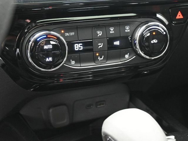 New 2026 Chevrolet Trax RS w/ Sunroof Package image 31