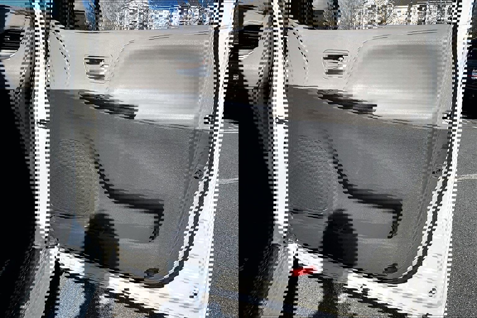 Used 2015 Toyota Sienna LE image 22