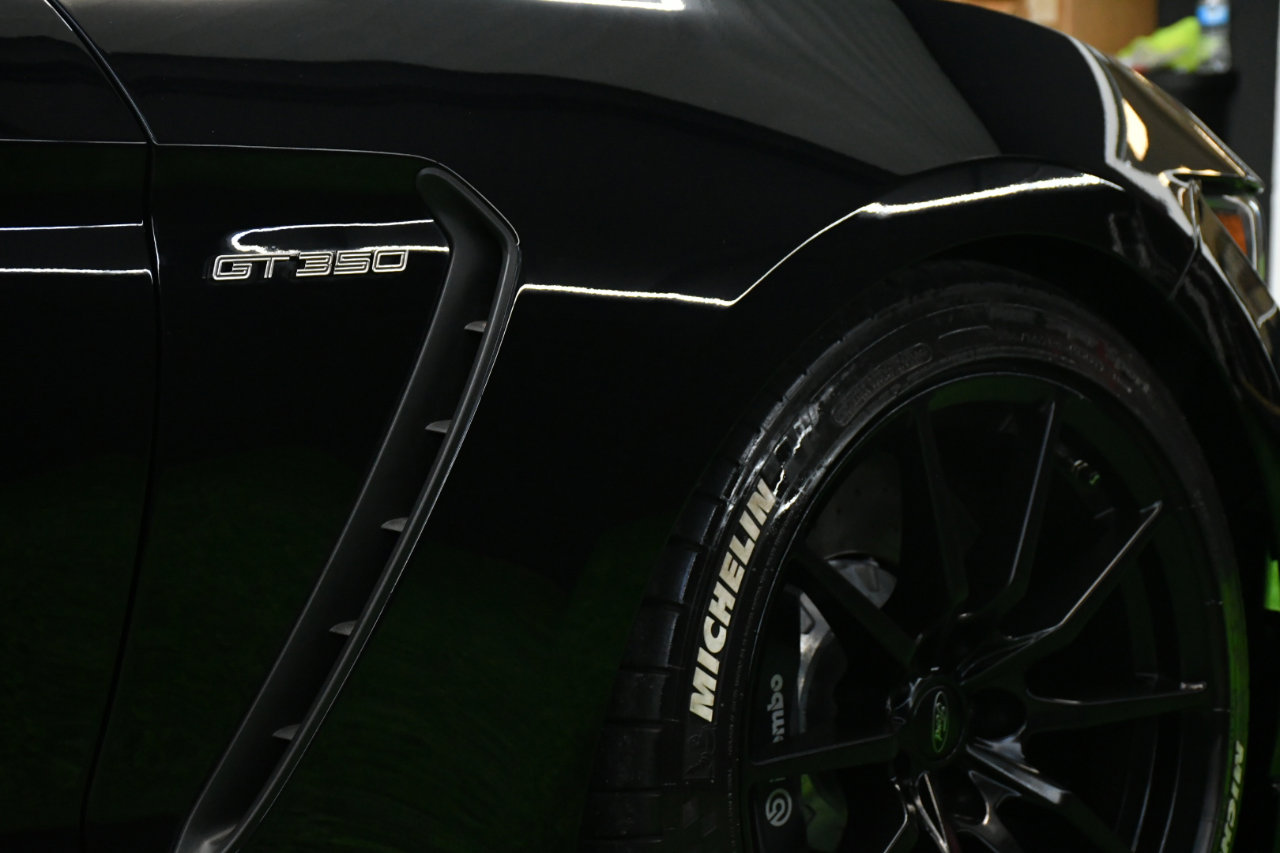 Used 2017 Ford Mustang Shelby GT350 w/ Electronics Package image 18