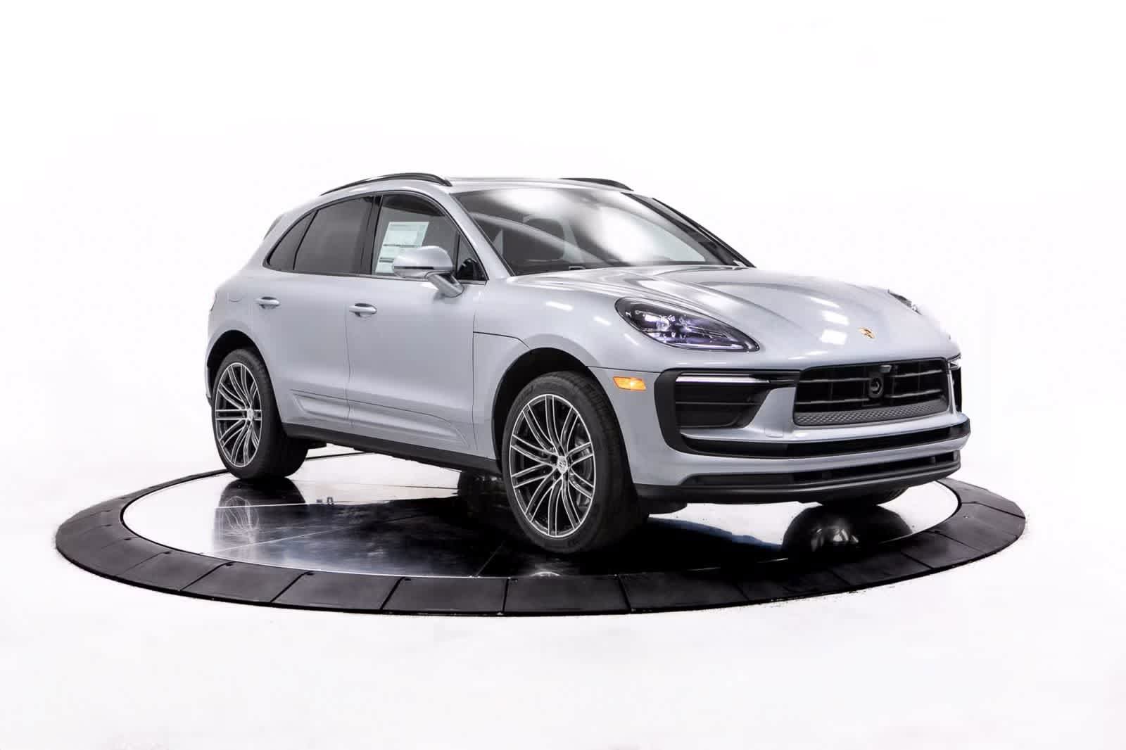 Certified 2026 Porsche Macan image 9