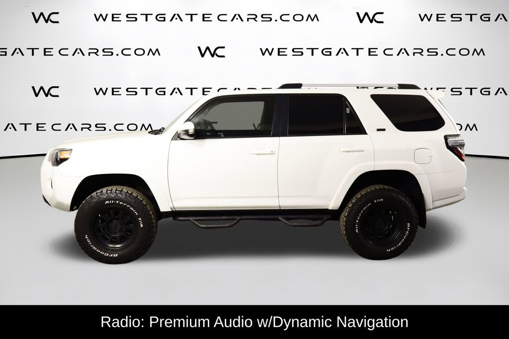 Used 2020 Toyota 4Runner SR5 AWD/4WD image 5