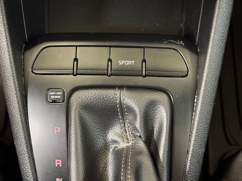 Used 2023 Kia Rio LX image 31