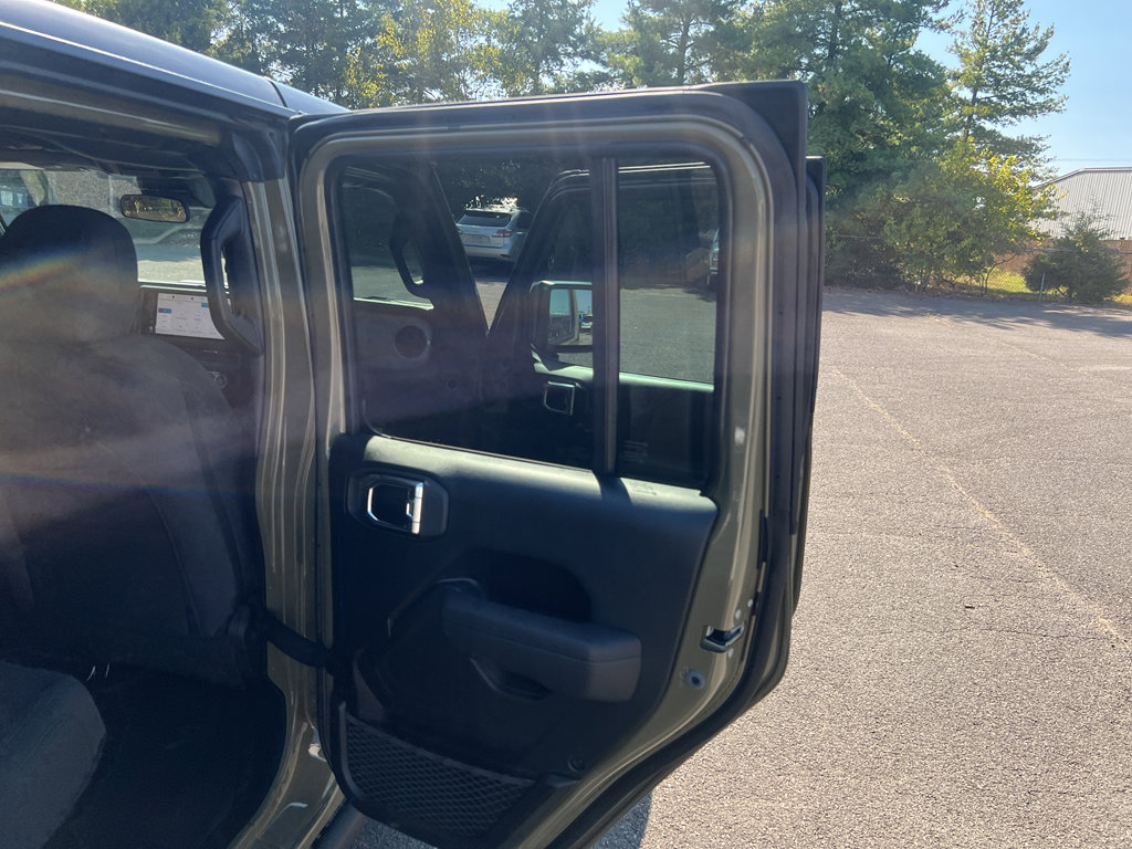 New 2025 Jeep Gladiator Willys image 18