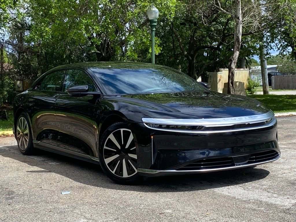 Used 2023 Lucid Air Pure image 3