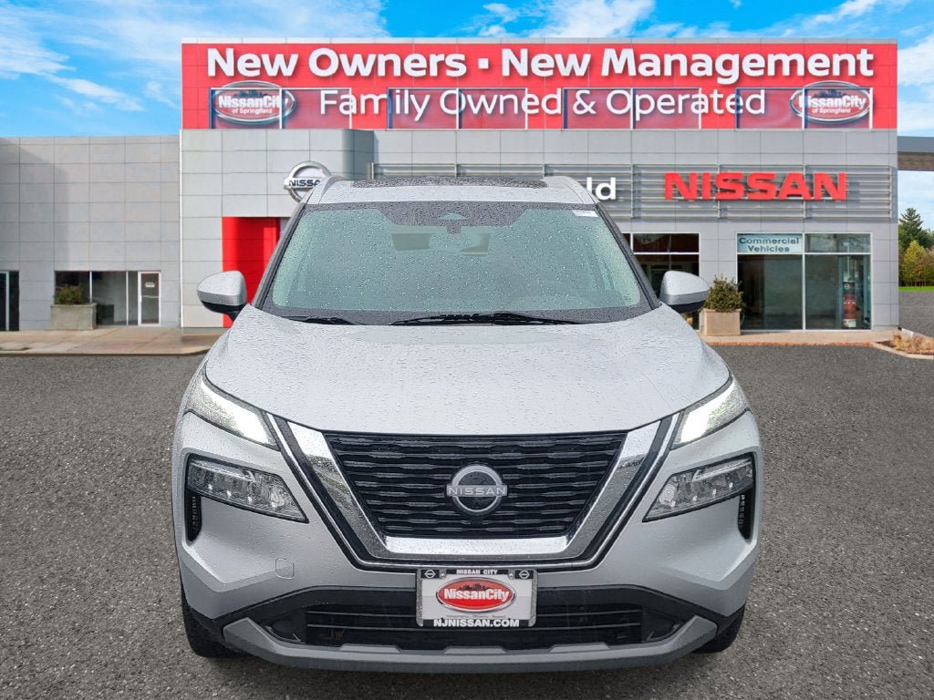 Certified 2023 Nissan Rogue SV w/ SV Premium B Package AWD/4WD image 2