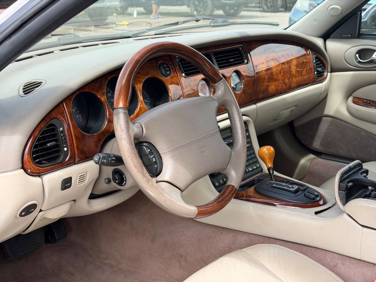 Used 2002 Jaguar XK8 Convertible RWD image 19
