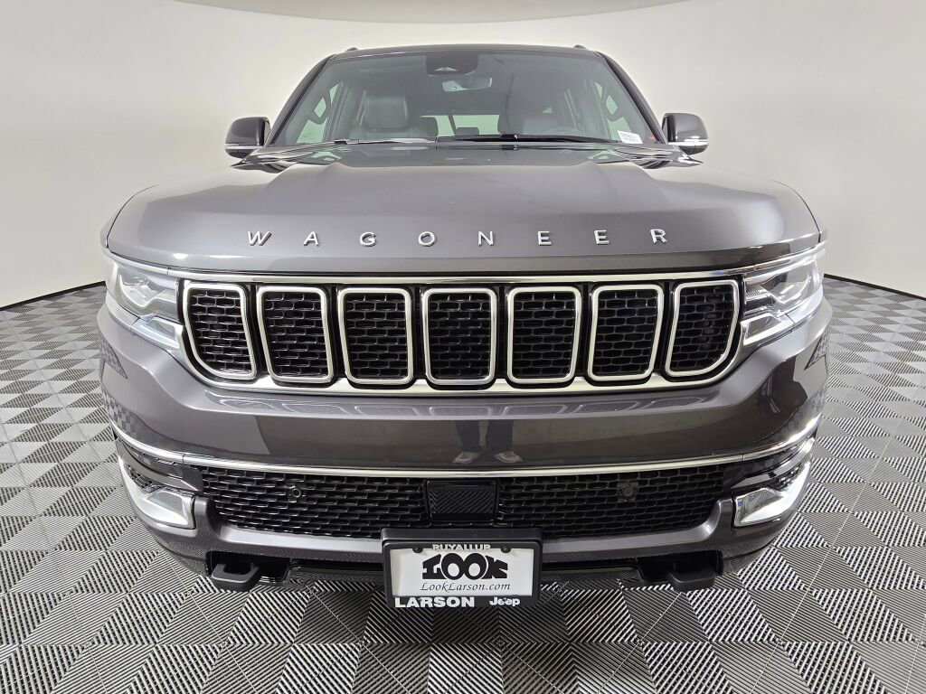 New 2025 Jeep Wagoneer 4WD w/ HD Trailer Tow Package image 9