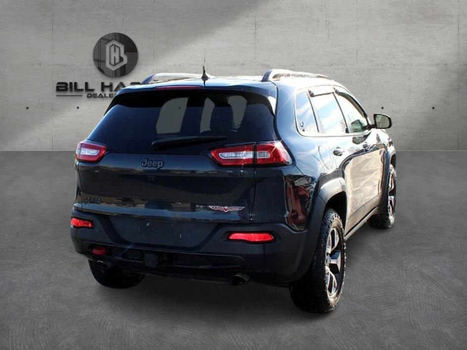 Used 2017 Jeep Cherokee Trailhawk w/ Cold Weather Group image 6