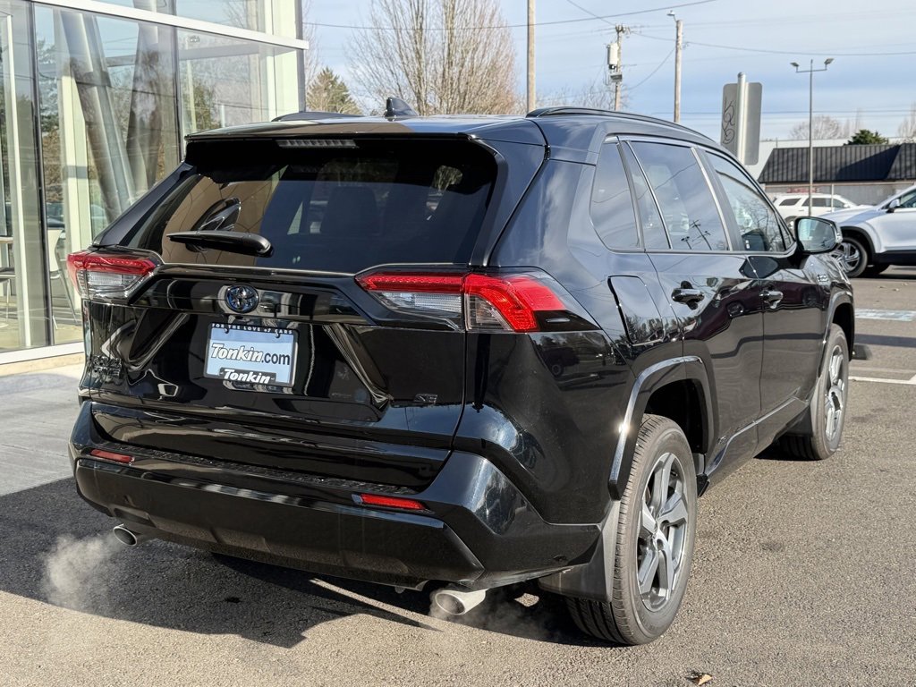 Used 2024 Toyota RAV4 SE image 7