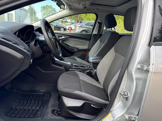 Used 2012 Ford Focus SE FWD image 9