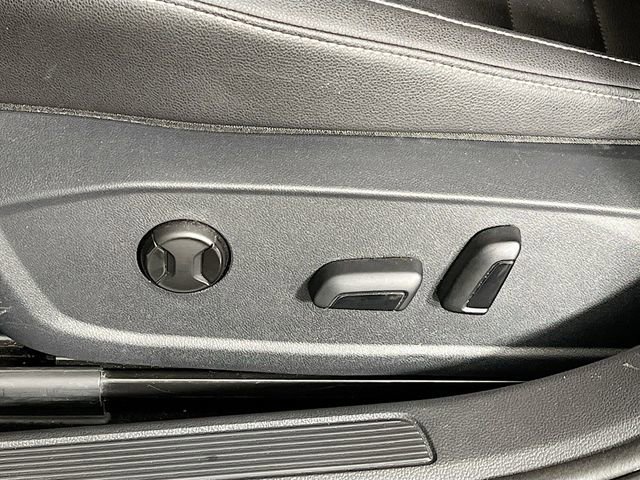 Used 2024 Volkswagen Jetta SE image 11