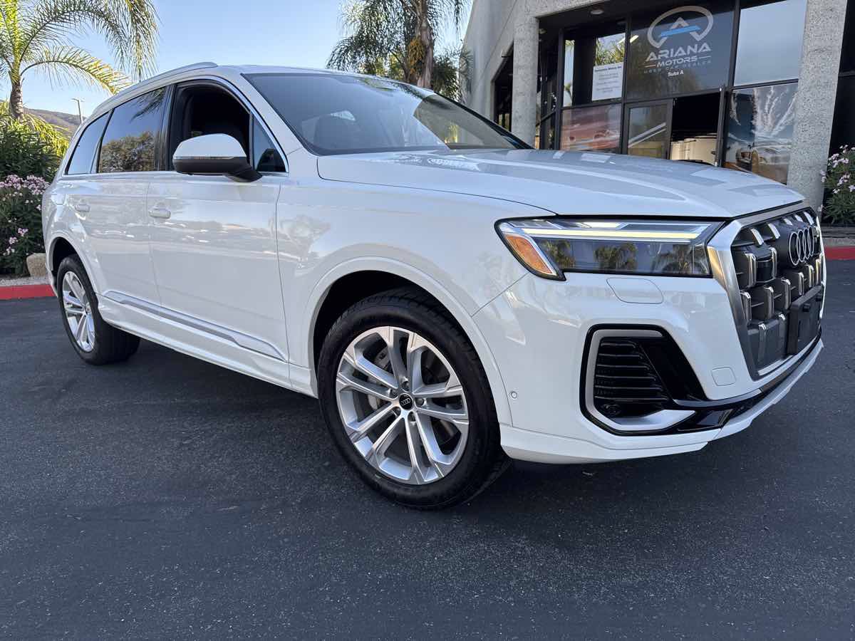 Used 2025 Audi Q7 3.0T Premium Plus AWD/4WD image 10
