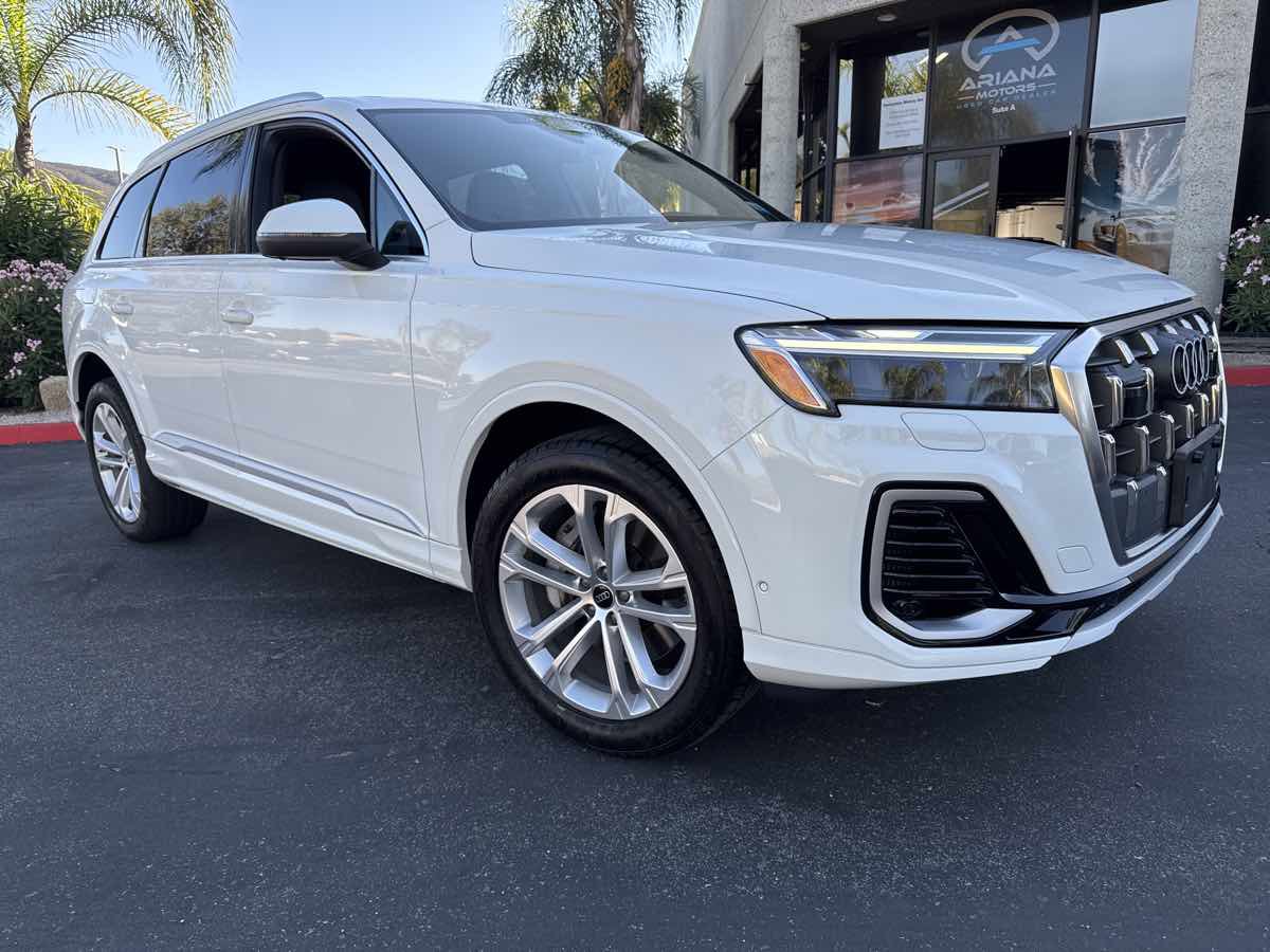 Used 2025 Audi Q7 Premium Plus image 10
