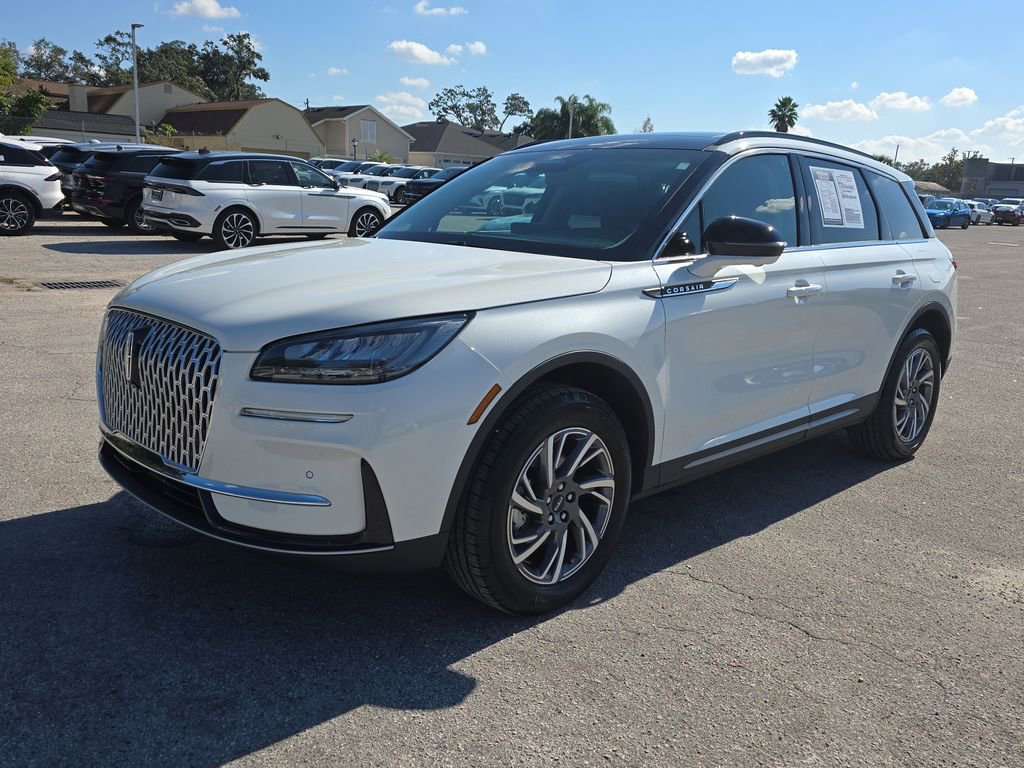 Used 2025 Lincoln Corsair AWD w/ Equipment Group 101A image 8