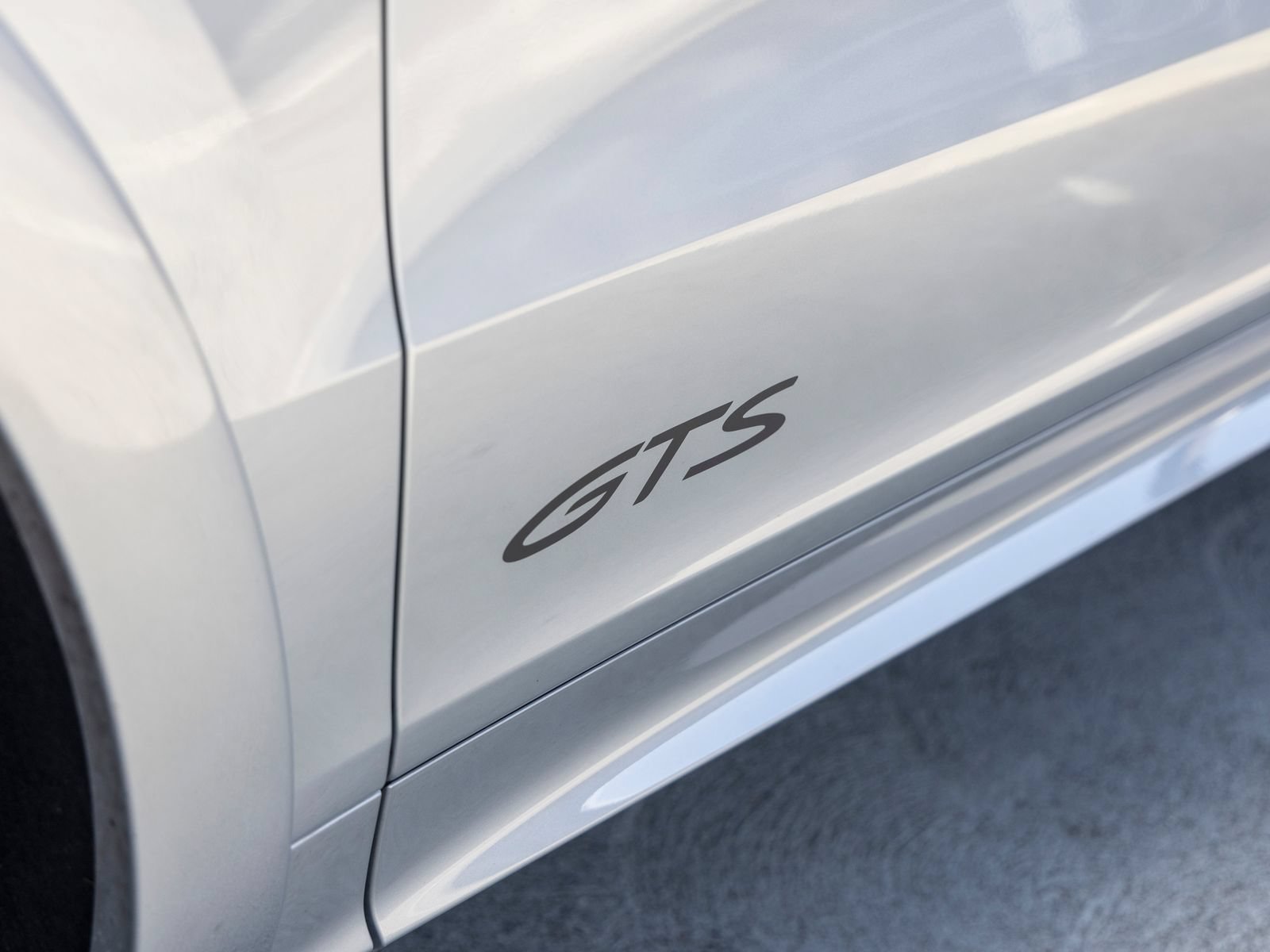 Certified 2025 Porsche Cayenne GTS AWD/4WD image 19
