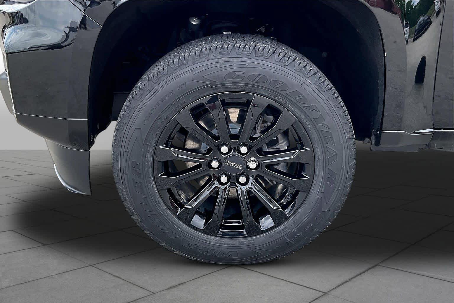 Used 2022 GMC Canyon Elevation RWD image 10